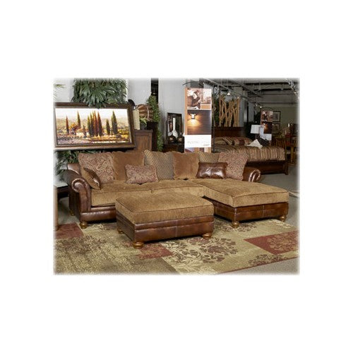 Hartwell - Canyon - Sectional
